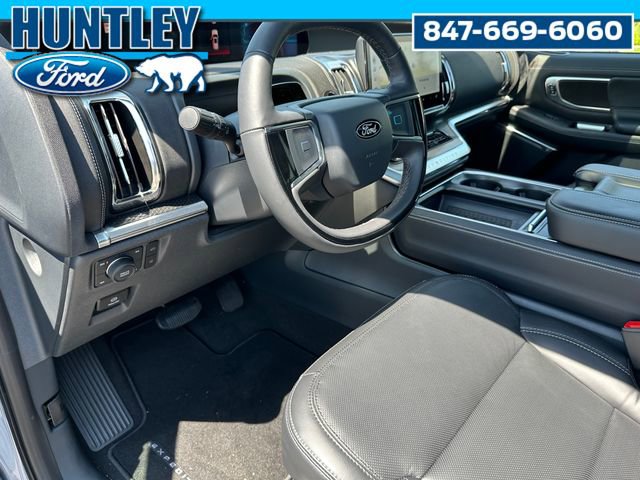 Used 2025 Ford Expedition Max Platinum w/ Stealth Appearance Package image 26