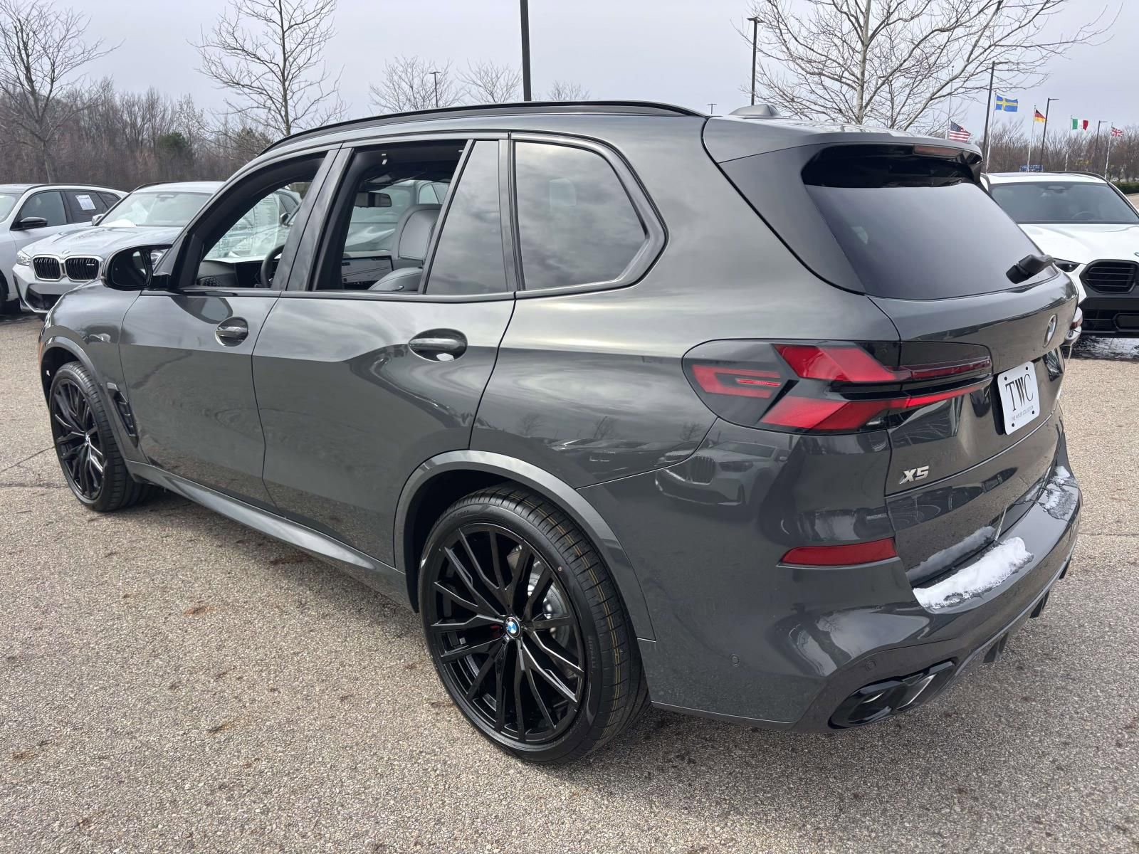 New 2026 BMW X5 M60i AWD/4WD image 7