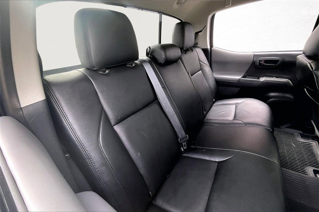 Used 2023 Toyota Tacoma SR5 w/ Technology Package image 27