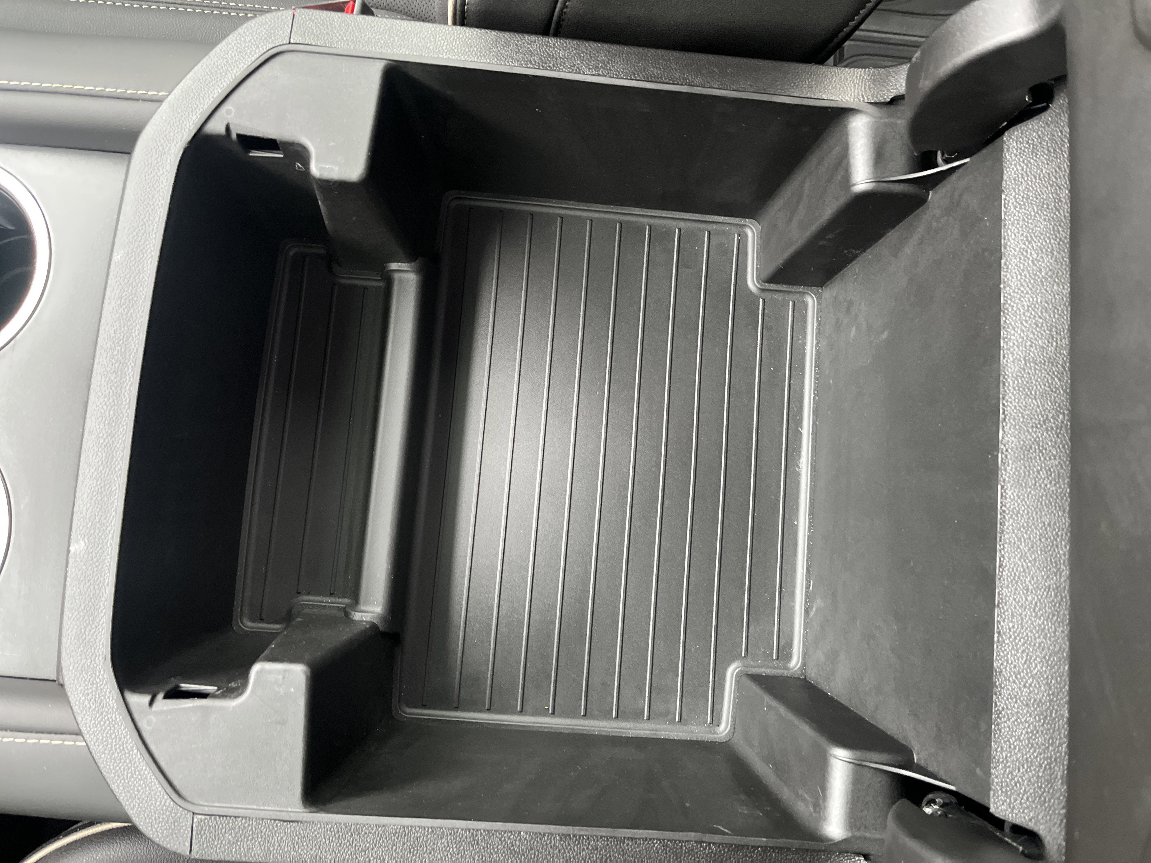 Used 2023 Chevrolet Tahoe Premier w/ Advanced Technology Package image 44