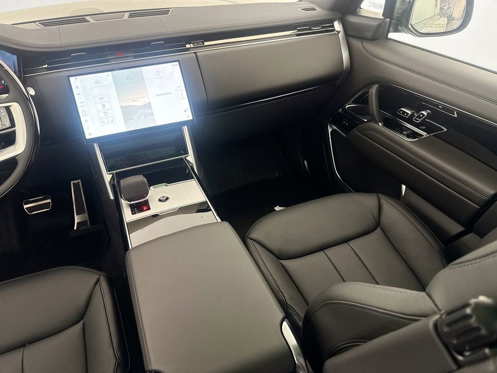 New 2026 Land Rover Range Rover SE image 23