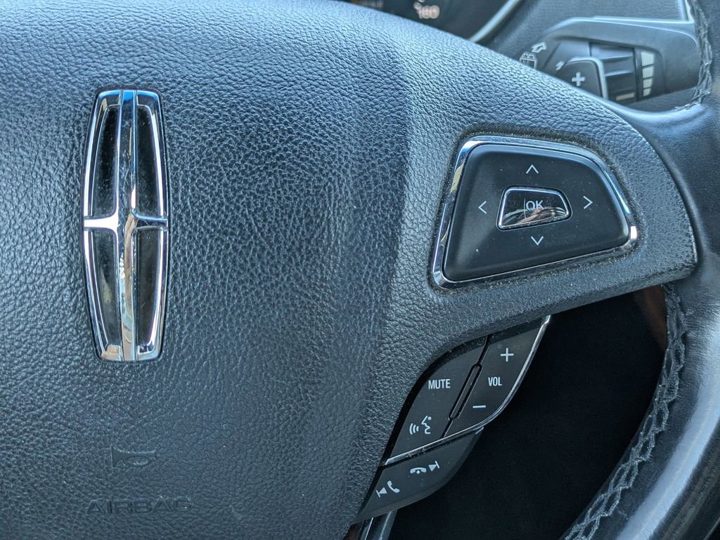 Used 2017 Lincoln MKX Reserve FWD image 24