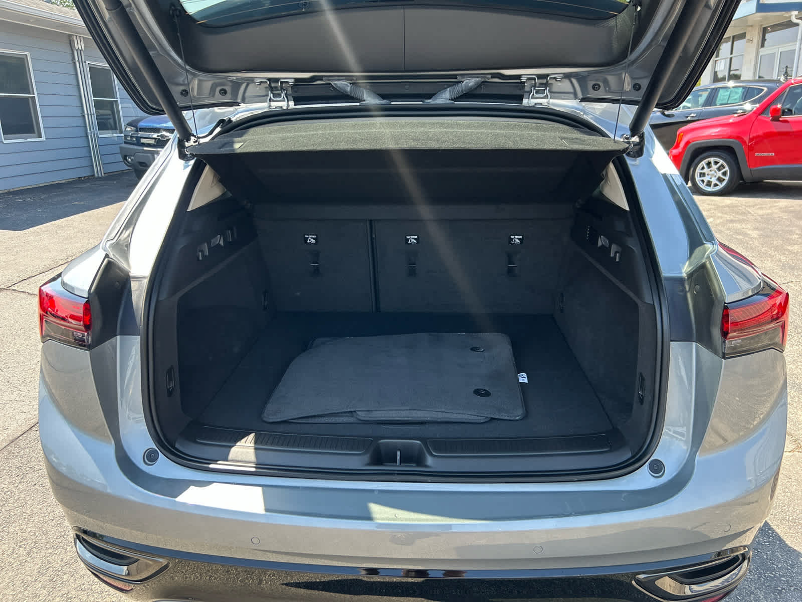 Used 2023 Buick Envision Preferred w/ Sport Touring Package AWD/4WD image 23