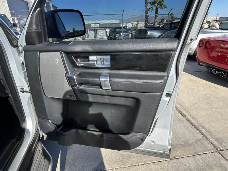 Used 2012 Land Rover LR4 HSE AWD/4WD image 30