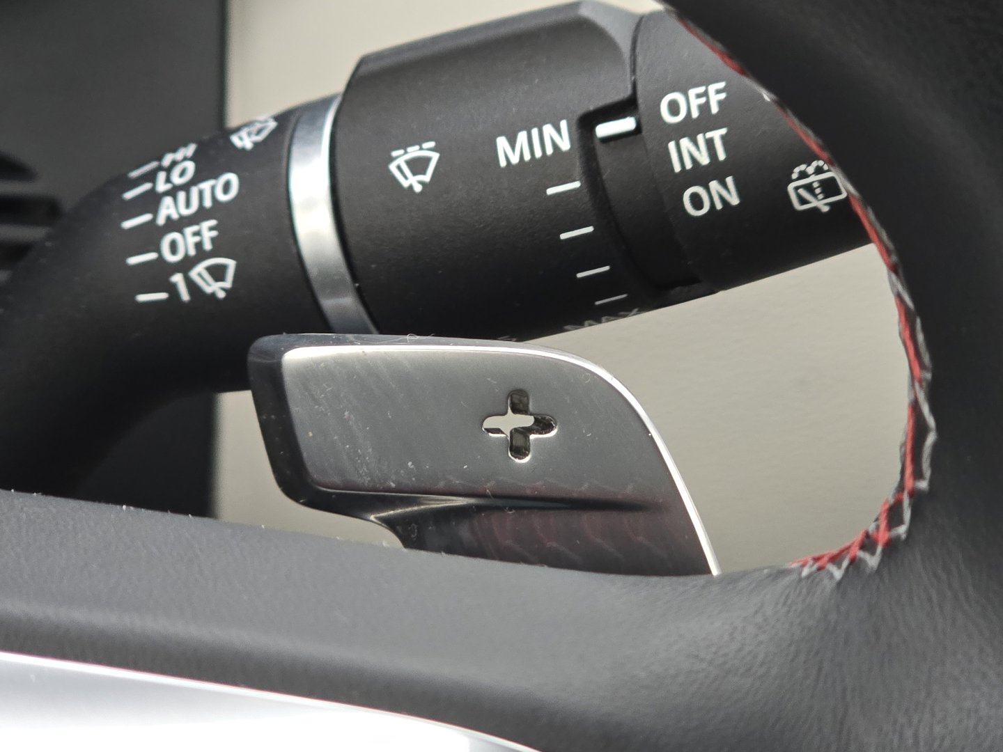 Used 2023 Jaguar F-PACE SVR image 28