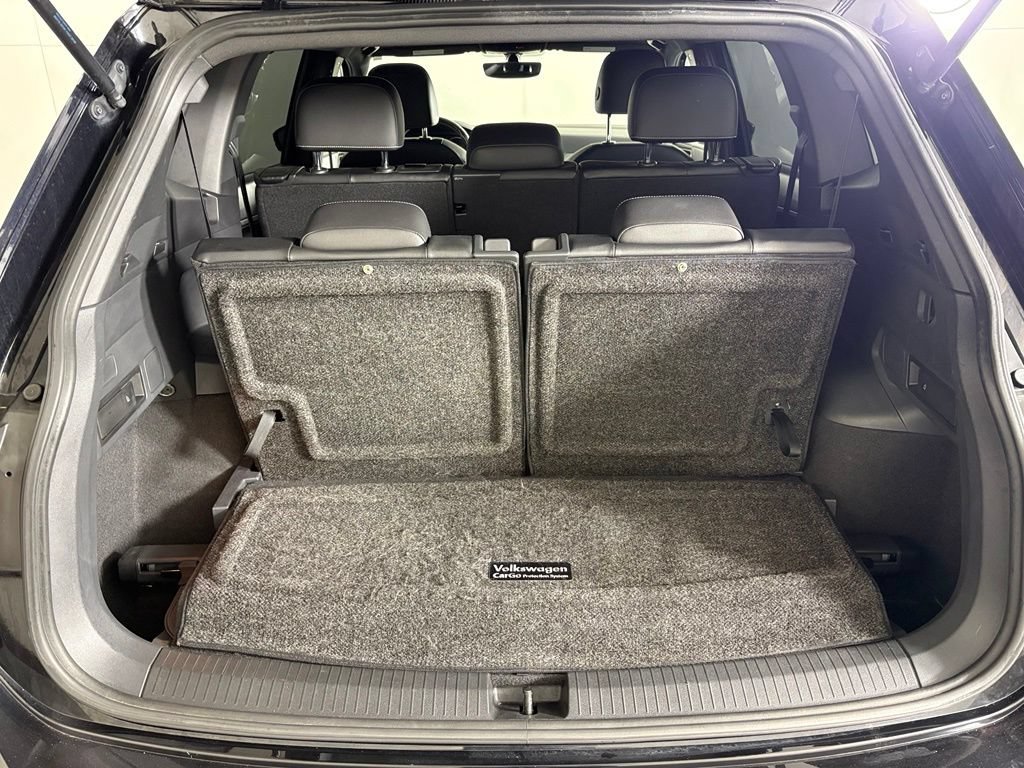 Used 2021 Volkswagen Tiguan SE R-Line FWD image 19