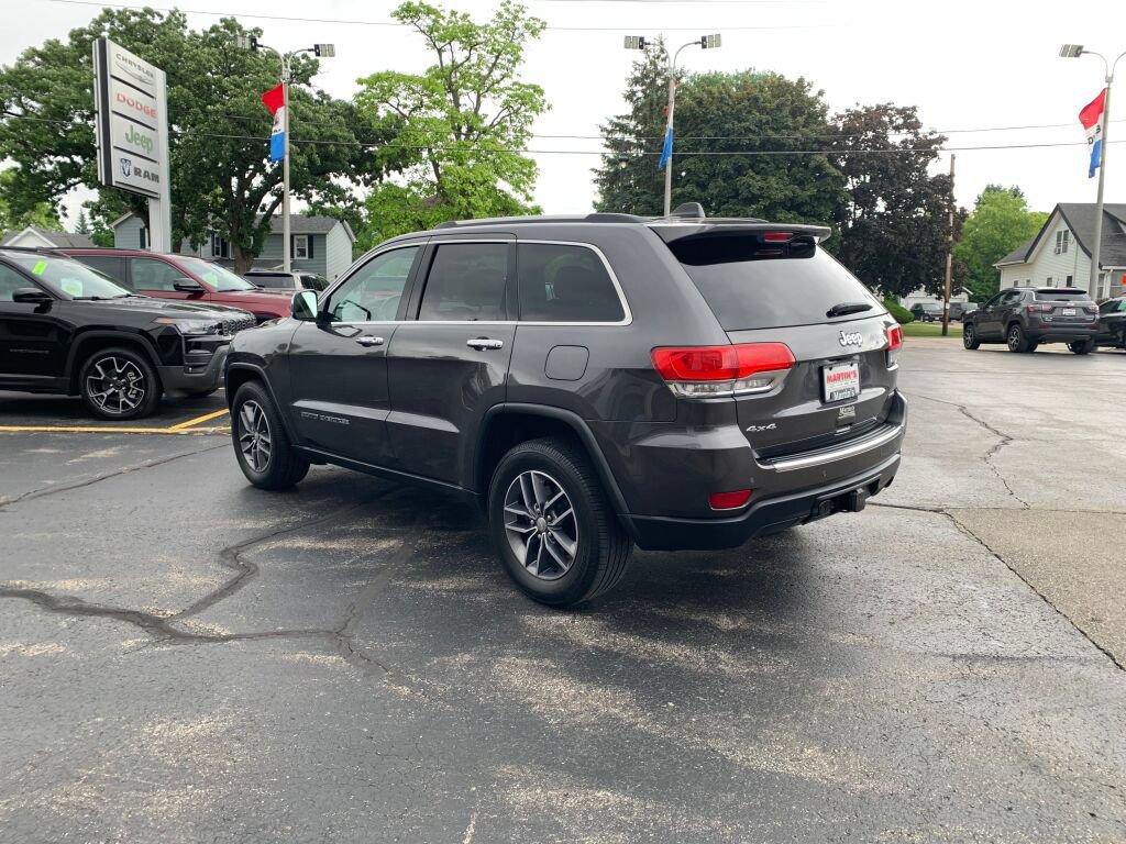 Used 2017 Jeep Grand Cherokee Limited w/ Trailer Tow Group IV AWD/4WD image 5