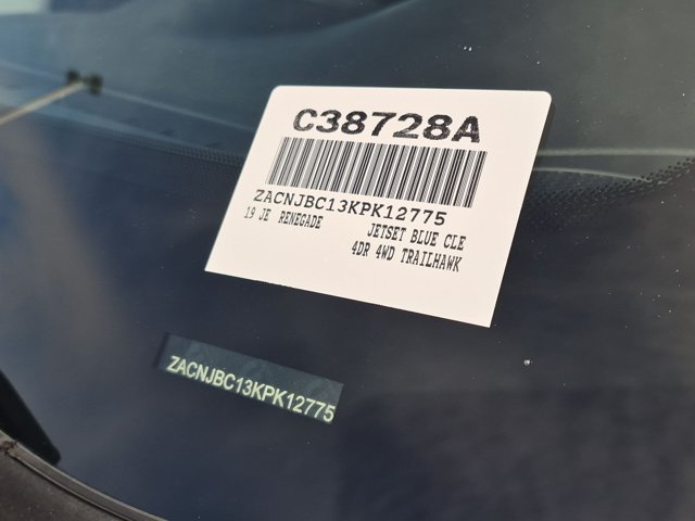Used 2019 Jeep Renegade Trailhawk AWD/4WD image 18