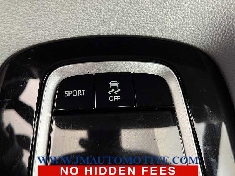 Used 2019 Toyota Corolla XSE image 34