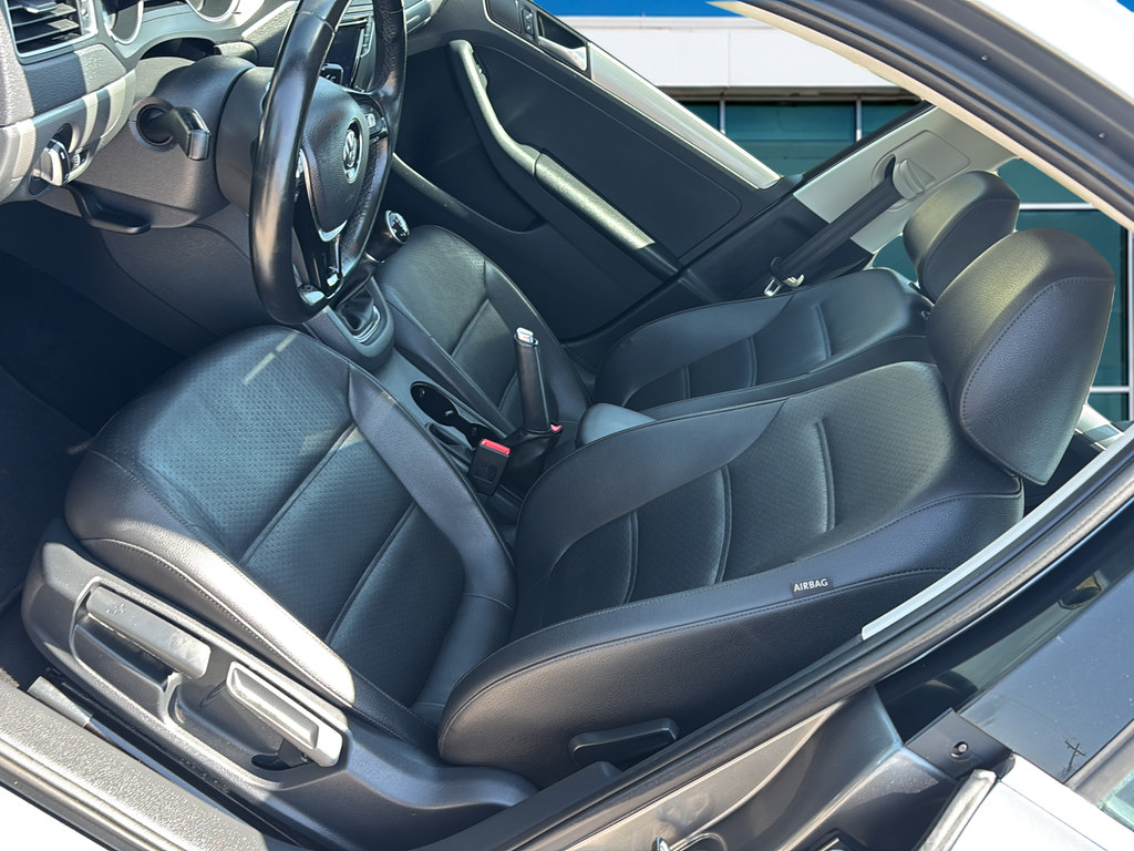 Used 2017 Volkswagen Jetta SE FWD image 21