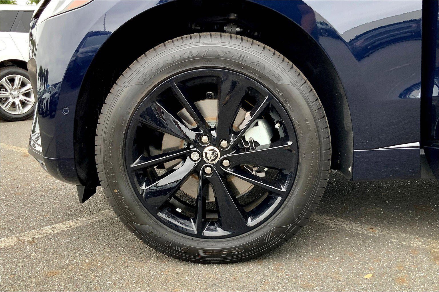 New 2025 Jaguar F-PACE R-Dynamic S image 13