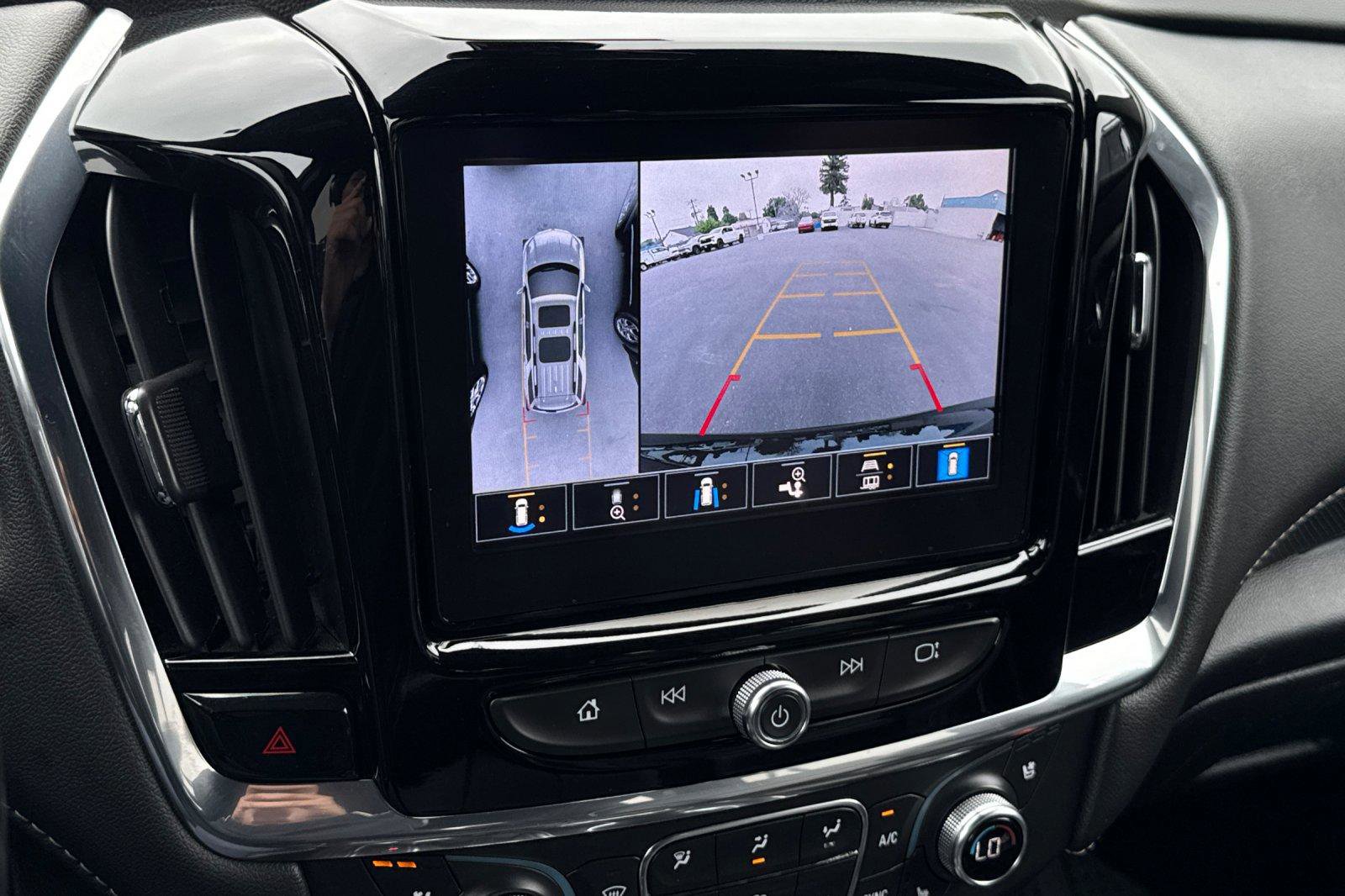 Used 2023 Chevrolet Traverse Premier w/ Redline Edition image 24