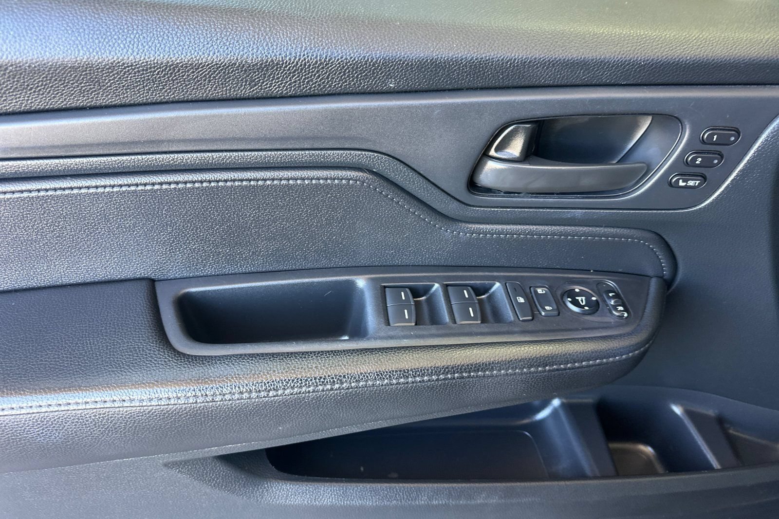 Used 2023 Honda Odyssey Sport image 11