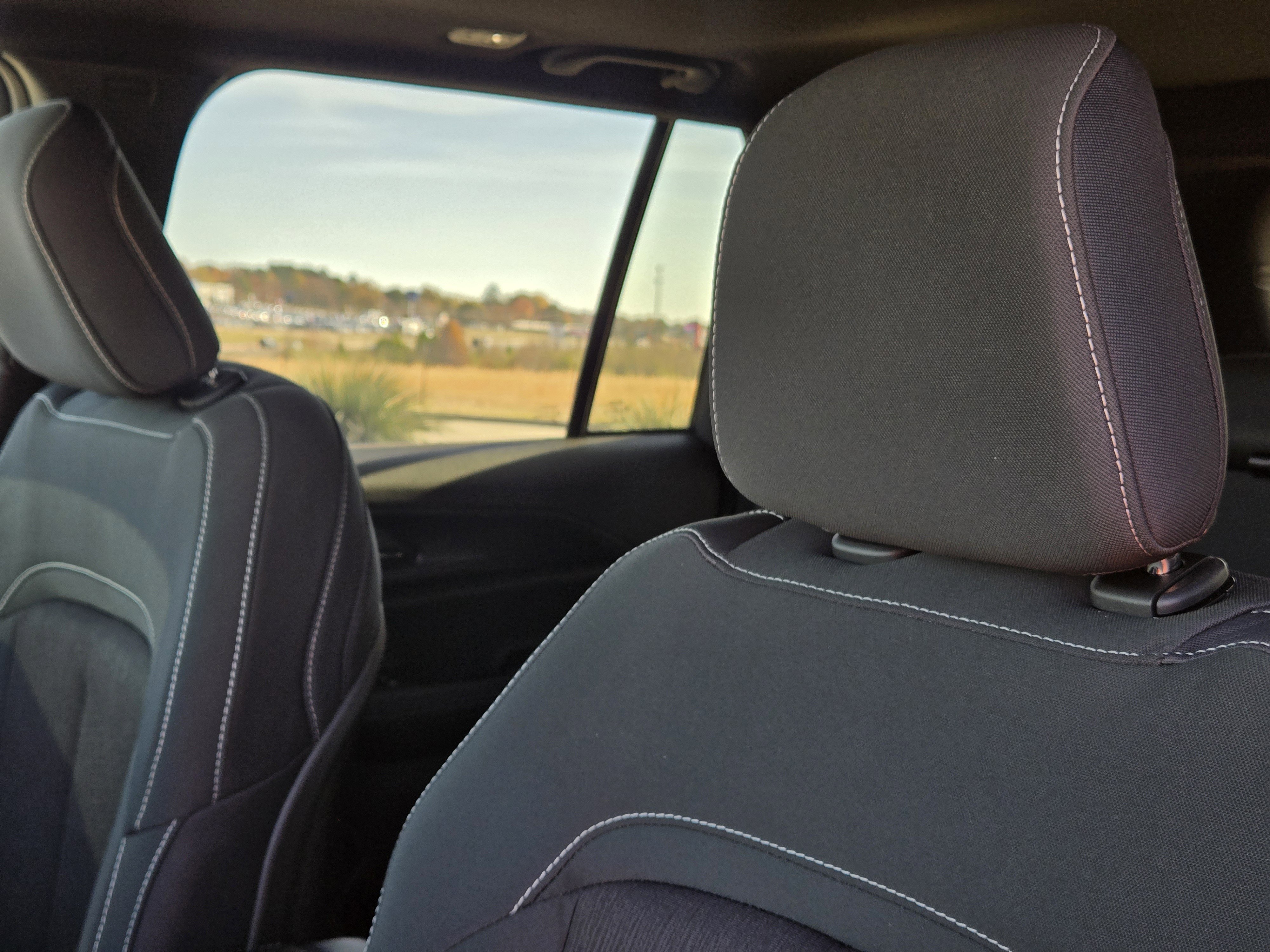 New 2025 Jeep Grand Cherokee Laredo w/ Luxury Tech Group I RWD image 14