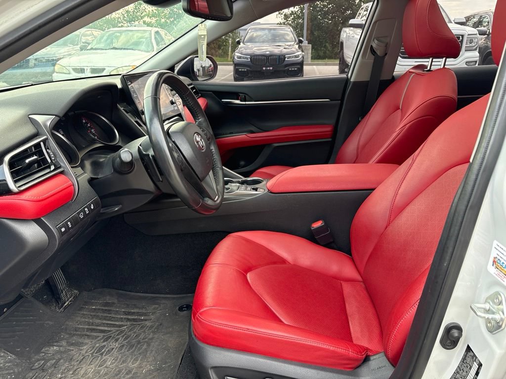 Used 2022 Toyota Camry XSE FWD image 8