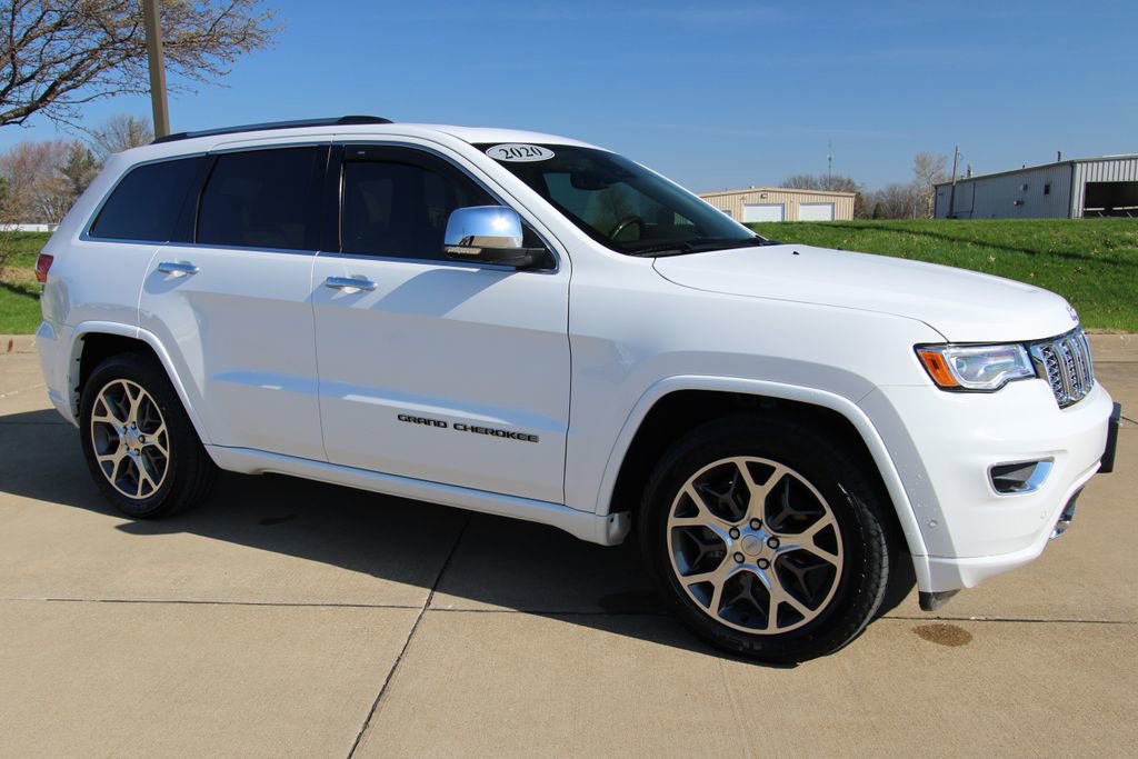 Used 2020 Jeep Grand Cherokee Overland image 3
