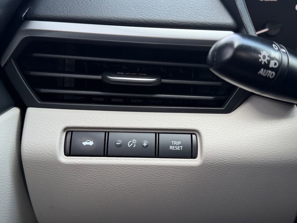 Used 2022 Nissan Altima 2.5 SV image 18