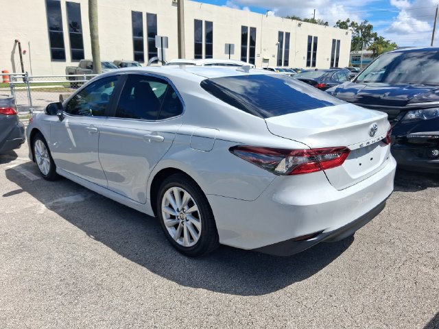 Used 2024 Toyota Camry LE FWD image 4