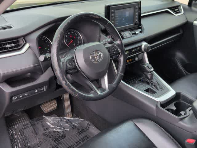 Used 2019 Toyota RAV4 XLE Premium w/ Cold Weather Package AWD/4WD image 10