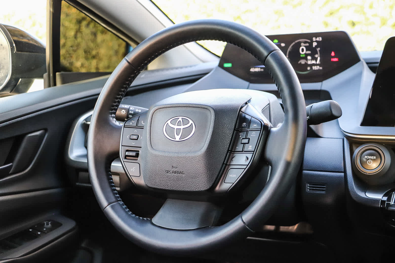Used 2024 Toyota Prius LE FWD image 16