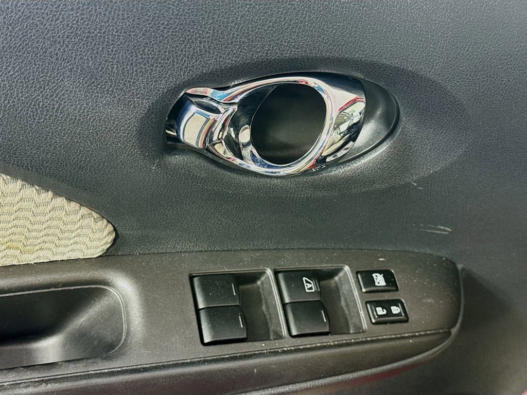 Used 2015 Nissan Versa Note SV image 19