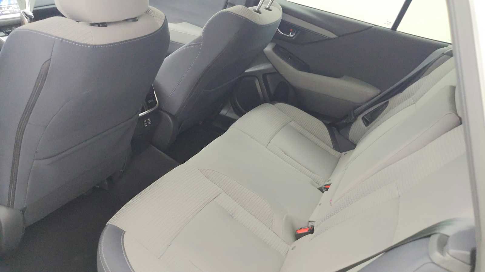 Used 2025 Subaru Outback Premium w/ Popular Package #1A image 20