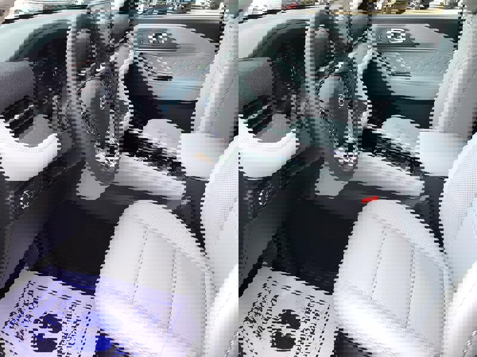 New 2026 Ford Explorer Platinum w/ LUX Leather Package image 3