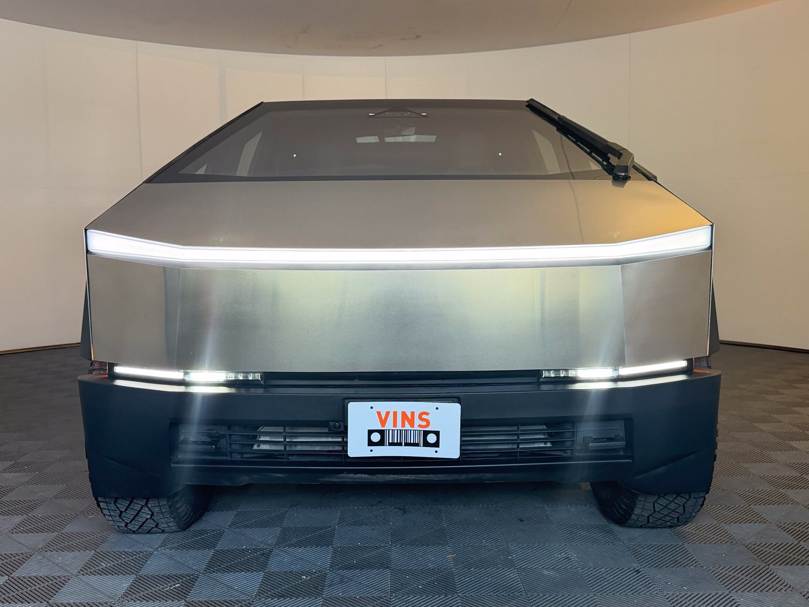 Used 2024 Tesla Cybertruck Cyberbeast AWD/4WD image 3