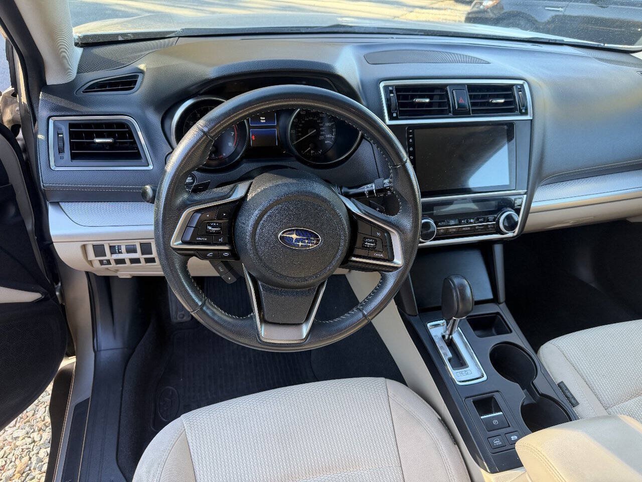 Used 2018 Subaru Outback 2.5i Premium AWD/4WD image 5