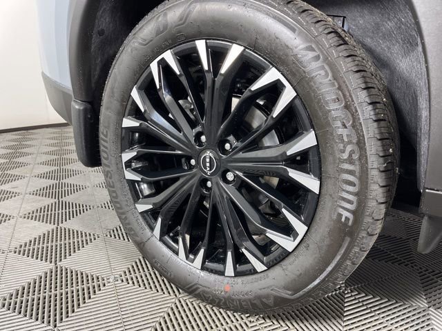New 2026 Nissan Rogue SV image 15