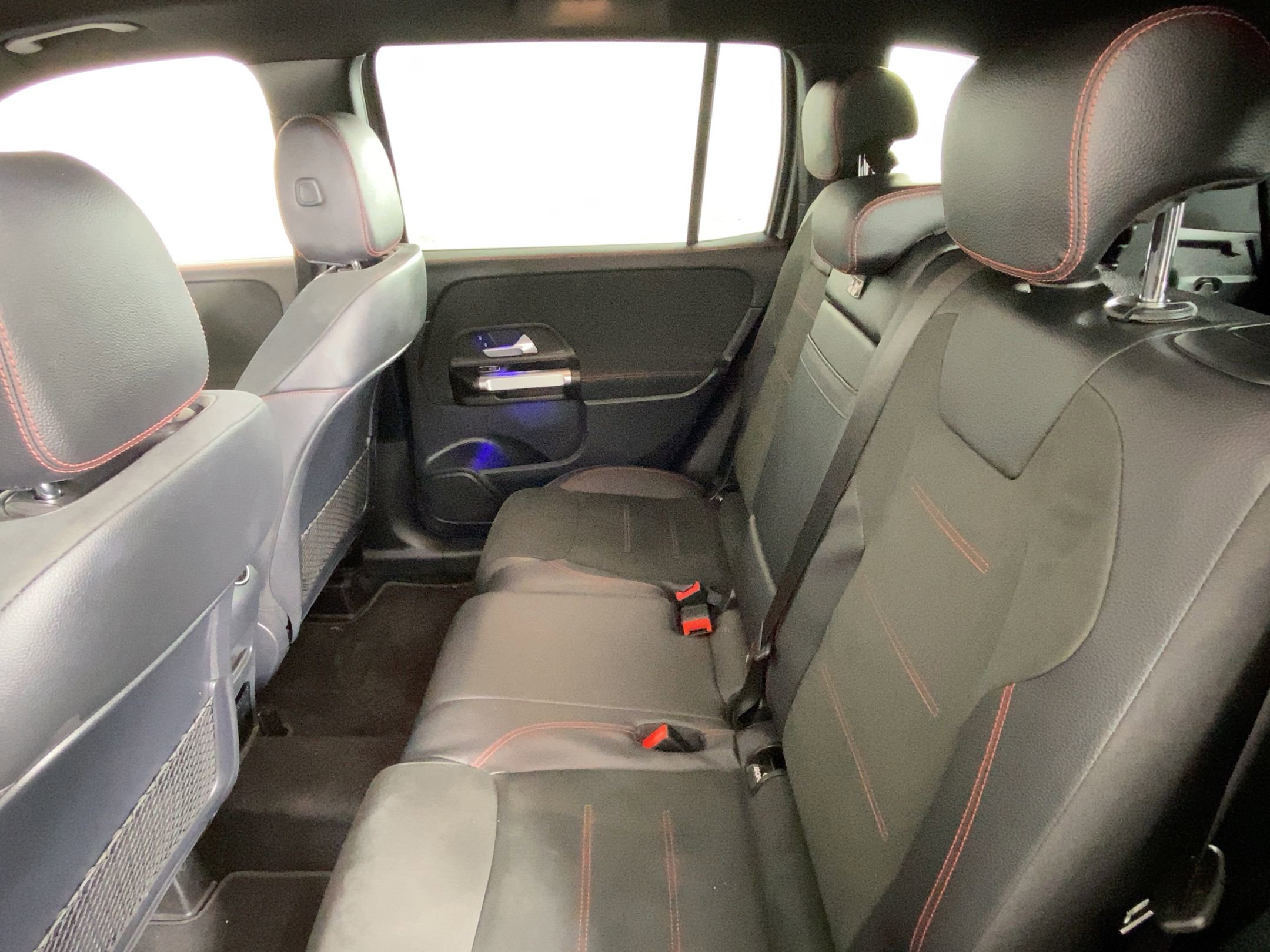 Used 2022 Mercedes-Benz GLB 250 4MATIC image 25