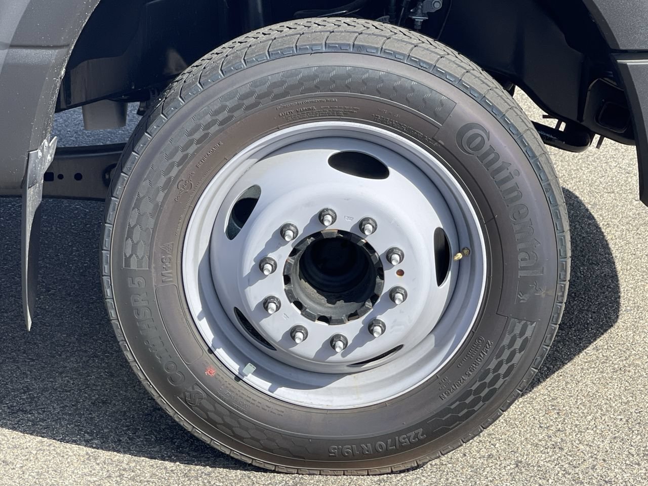 New 2025 Ford F550 2WD Regular Cab Super Duty image 10