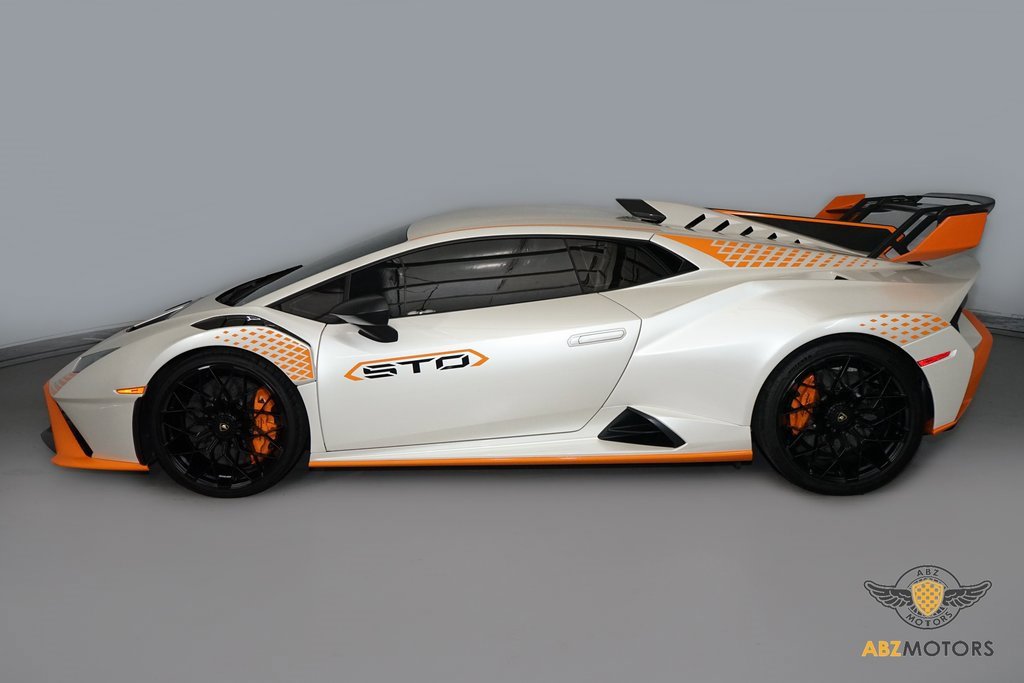 Used 2022 Lamborghini Huracan STO image 6