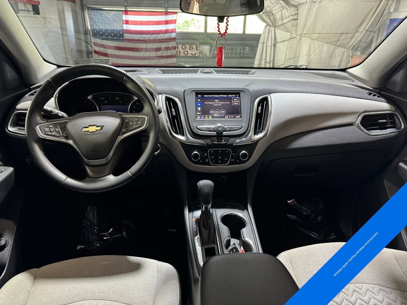 Used 2023 Chevrolet Equinox LT w/ Driver Convenience Package image 17