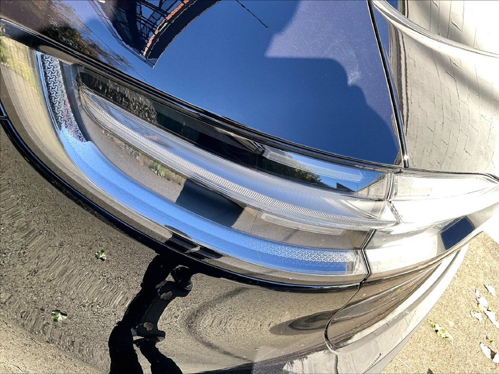 Certified 2023 Porsche Macan AWD/4WD image 31