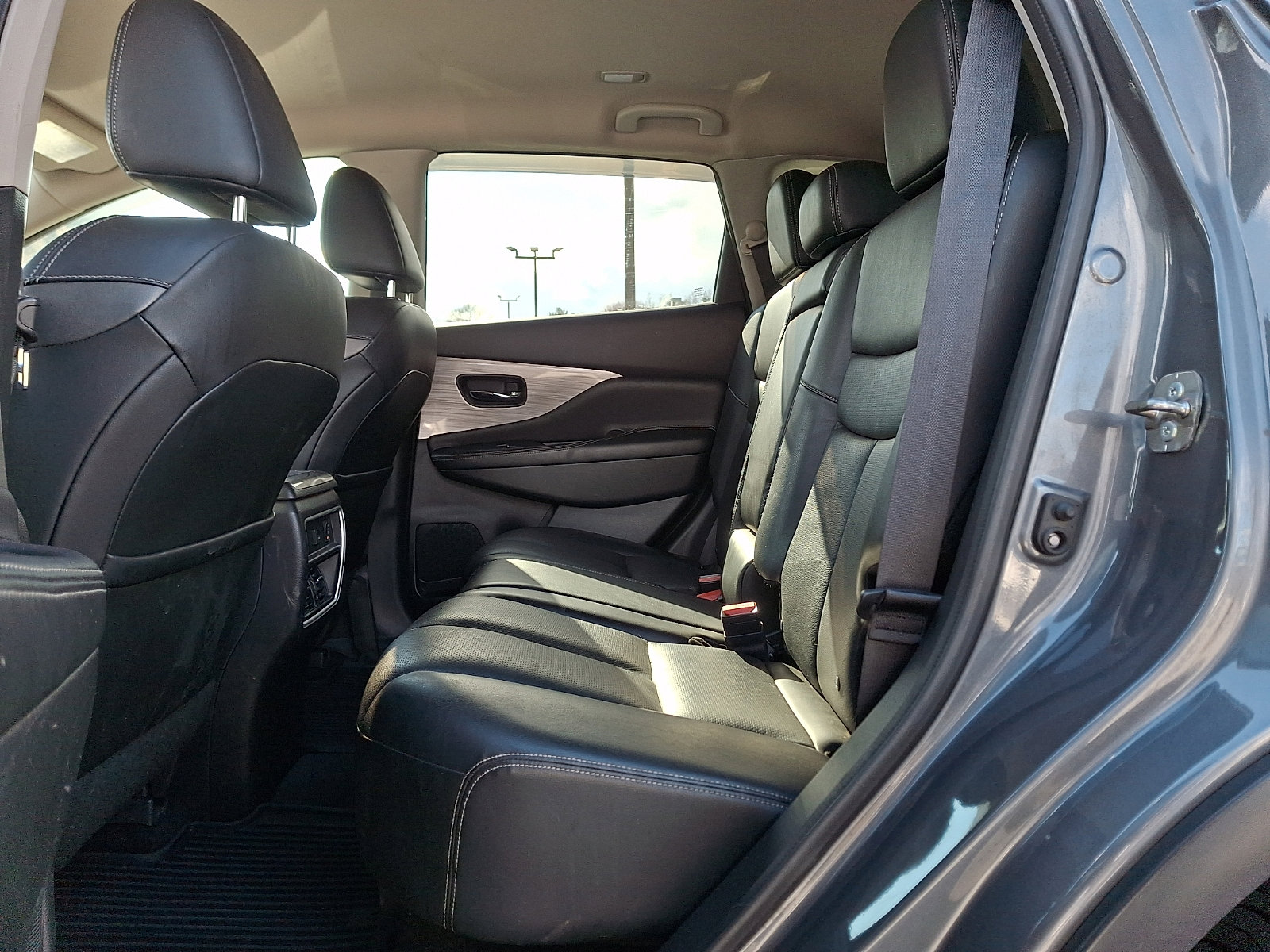 Used 2018 Nissan Murano SL w/ Midnight Edition Package image 10