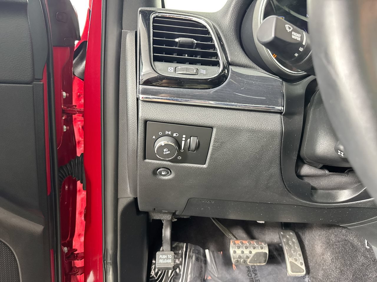 Used 2019 Jeep Grand Cherokee Trailhawk w/ Trailhawk Luxury Group AWD/4WD image 17