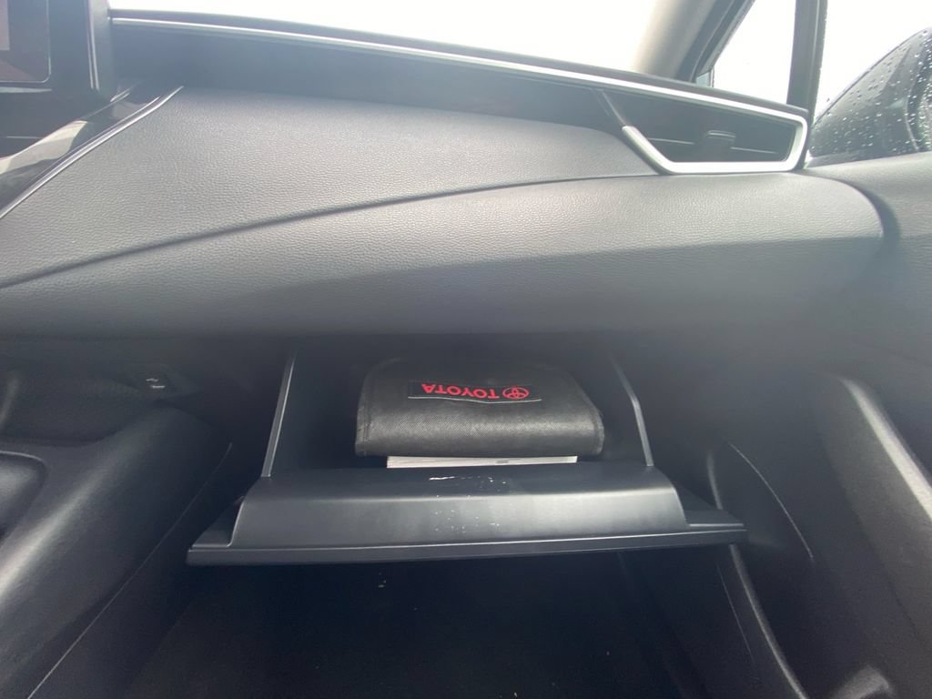 Used 2023 Toyota Corolla LE w/ LE Convenience Package FWD image 23