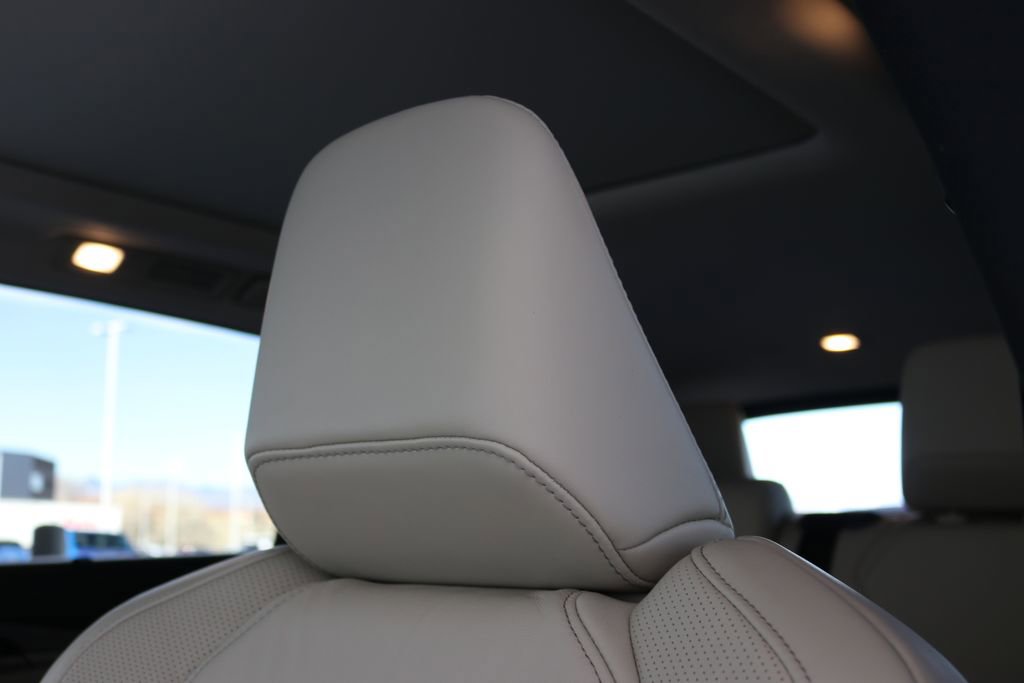 Certified 2025 INFINITI QX60 Luxe image 17