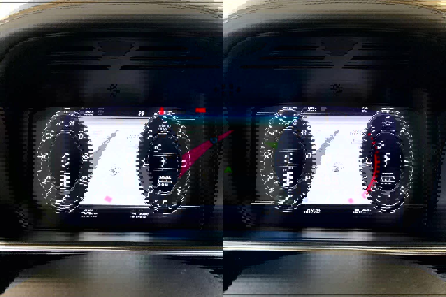 Used 2018 Land Rover Range Rover Sport HSE image 25