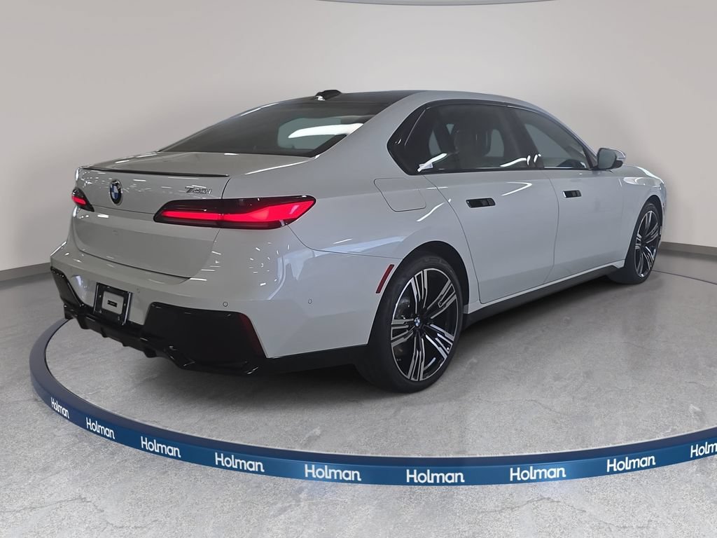 New 2026 BMW 740i w/ Executive Package RWD image 4