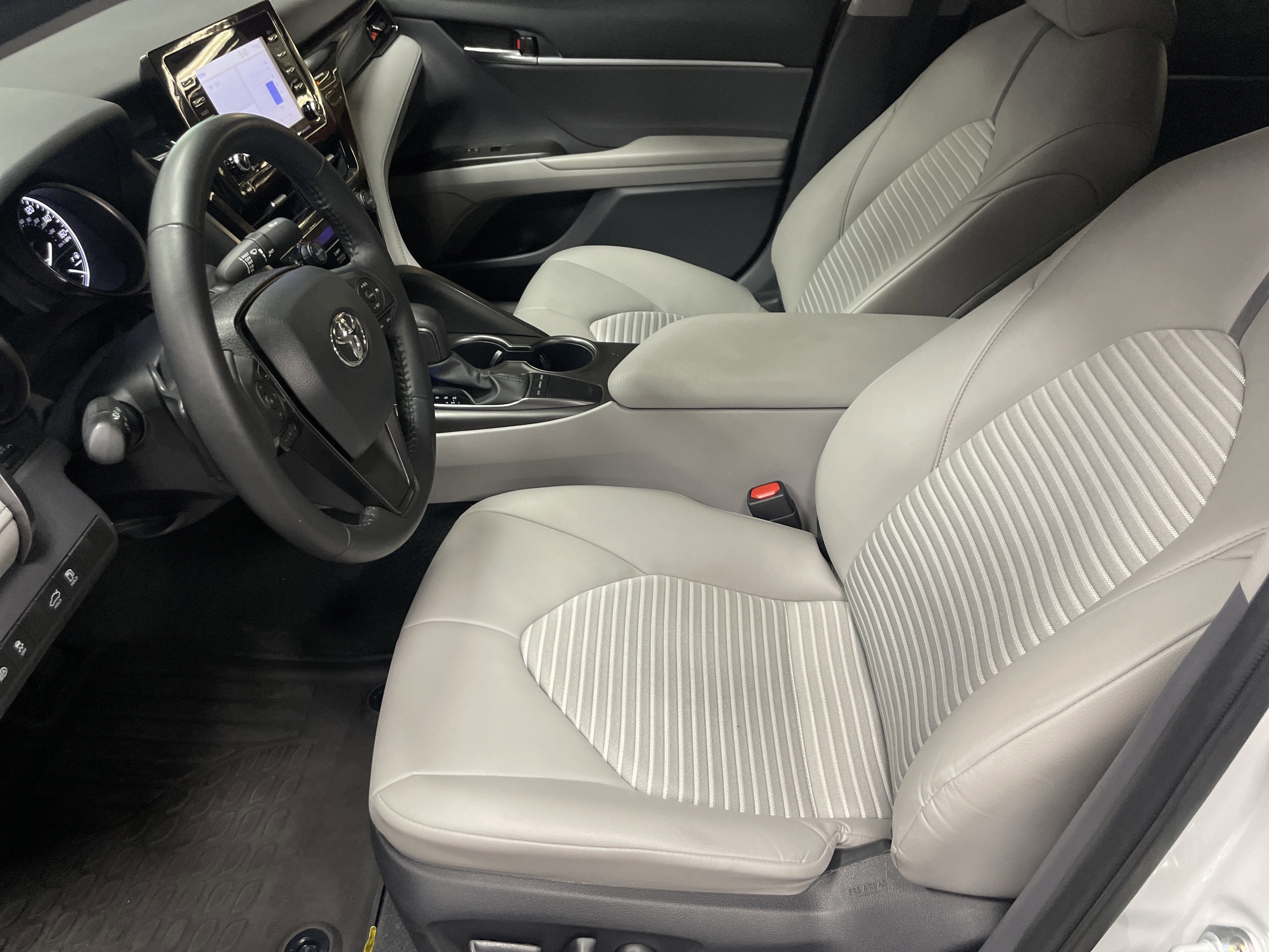Certified 2023 Toyota Camry SE FWD image 16