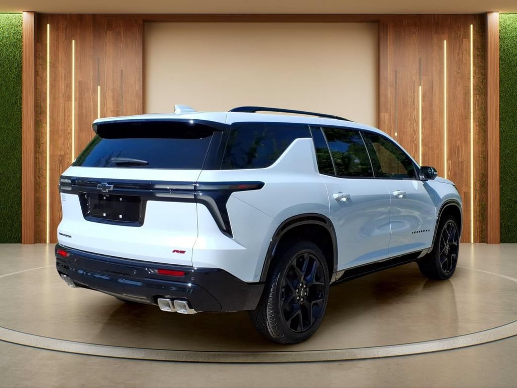New 2026 Chevrolet Traverse RS w/ LPO, Floor Liner Package FWD image 34