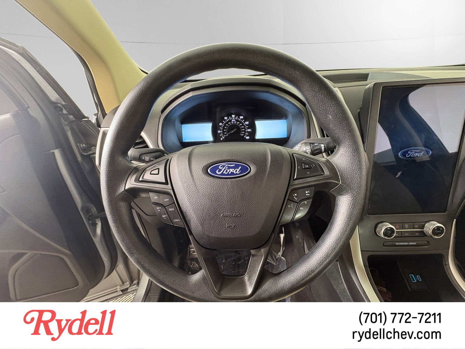 Used 2024 Ford Edge SE image 13