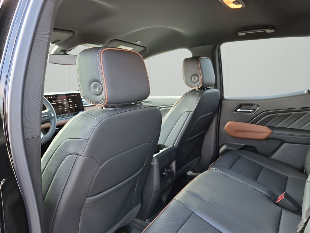 New 2026 GMC Canyon AT4 w/ AT4 Premium Package image 18