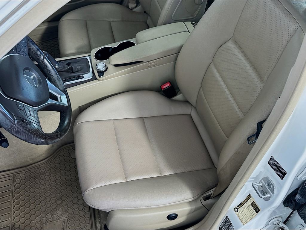 Used 2013 Mercedes-Benz C 300 4MATIC Sedan image 20