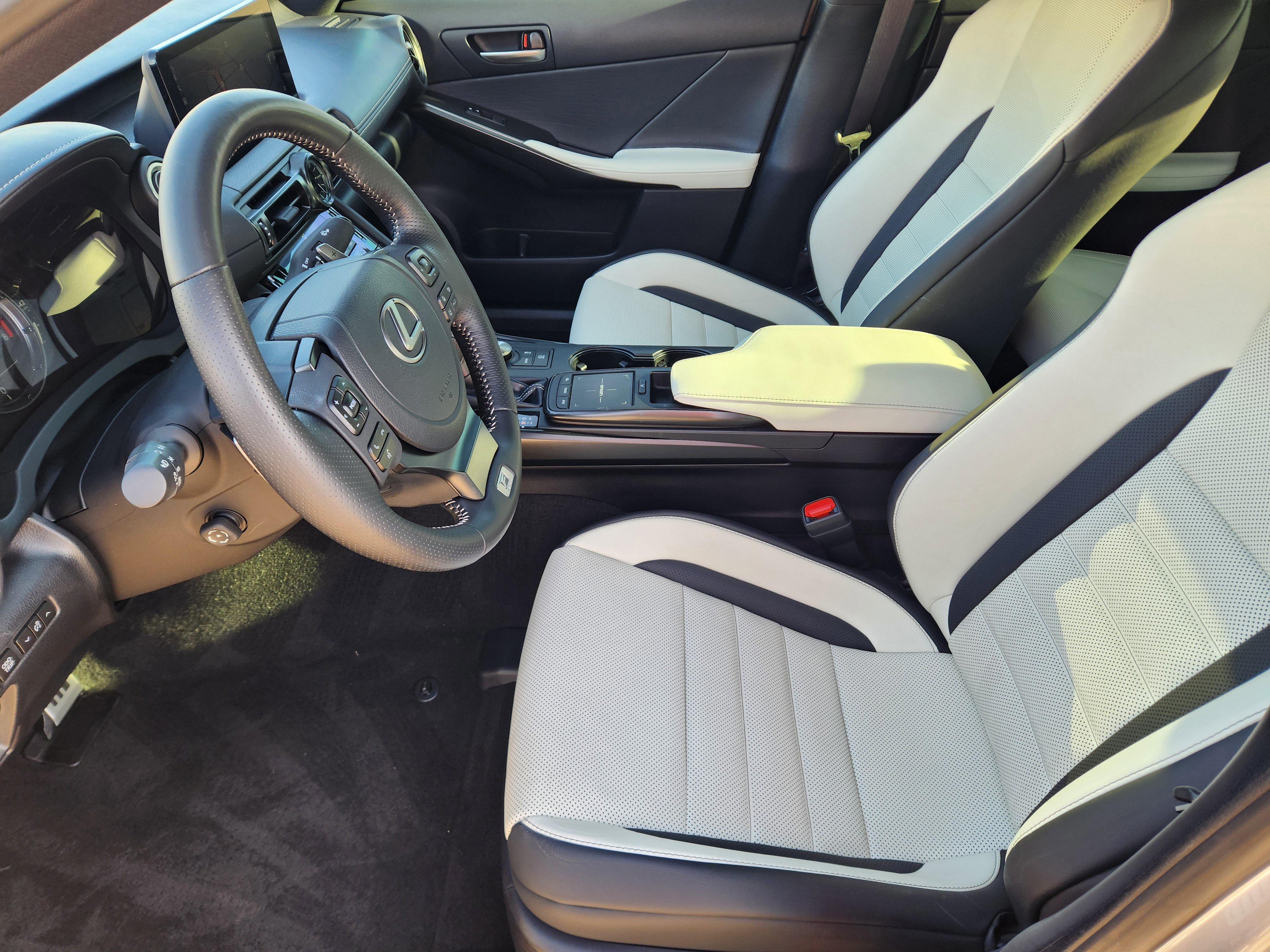 Used 2024 Lexus IS 500 500 F SPORT Performance Premiu image 5