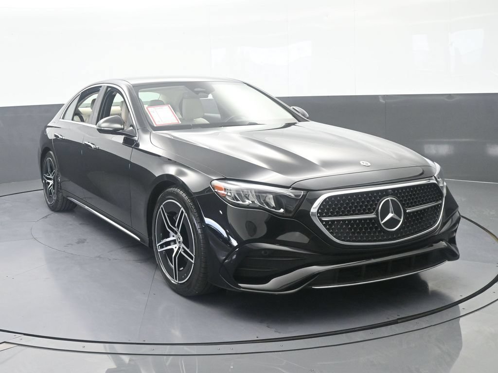Used 2025 Mercedes-Benz E 350 Sedan w/ Winter Package image 9