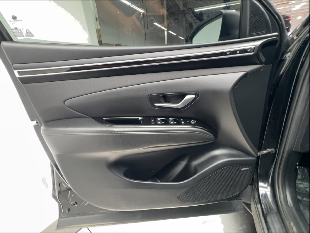 Used 2022 Hyundai Tucson Limited AWD/4WD image 25