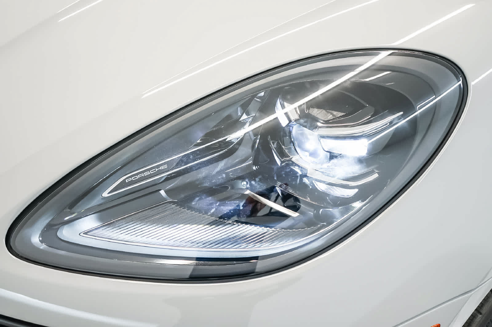 New 2026 Porsche Macan S AWD/4WD image 15